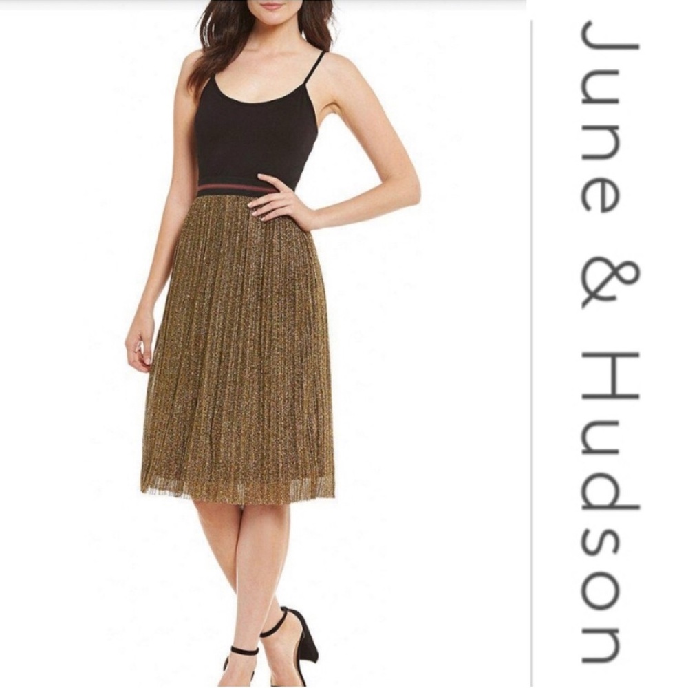 🔴2/$25 NWT June & Hudson Gold & Black Strappy Dress